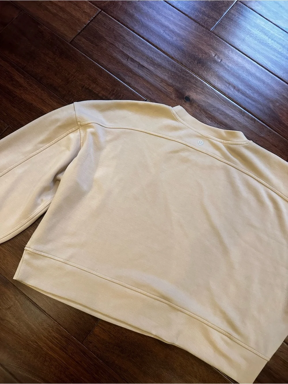 lululemon athletica Women's Crewneck Sweatshirt - Light Beige Tan - Picture 4 of 5